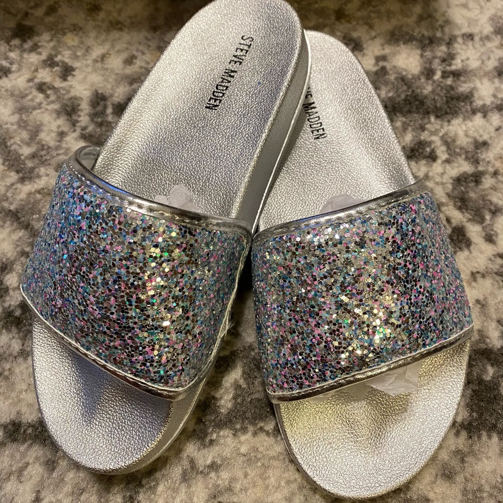 Steve Madden Kids Silver Glitter Slides Slip-on Shoes Slippers 4